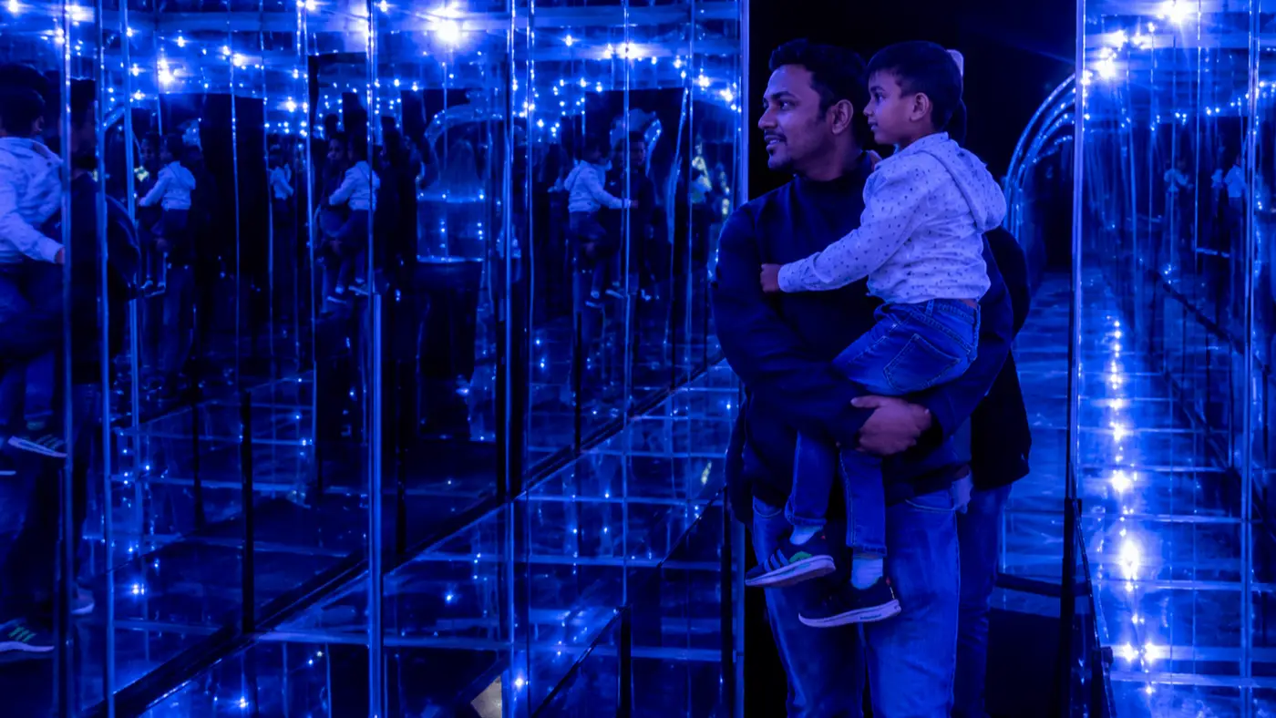 Mirror Maze